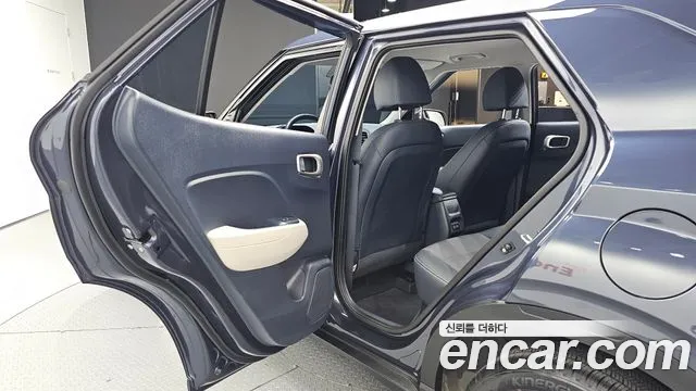 Hyundai Venue — Фото автомобиля 18