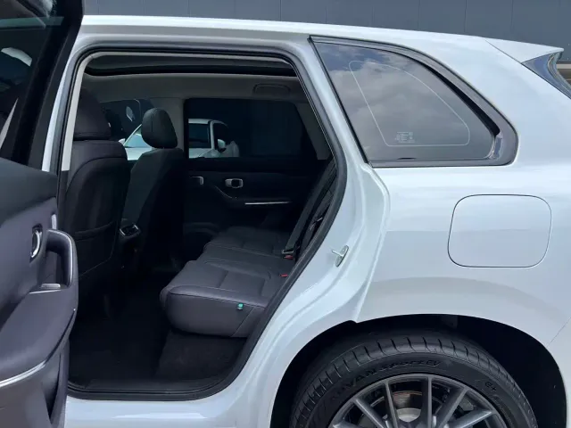 Leapmotor C10 — Фото автомобиля 4