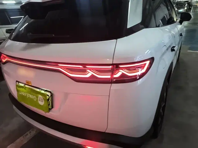 BYD Song L DM-i — Фото автомобиля 7