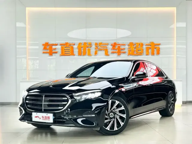Фотография автомобиля — Mercedes-Benz E-Class