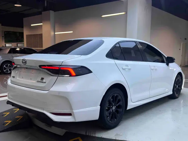 Toyota Corolla — Фото автомобиля 6