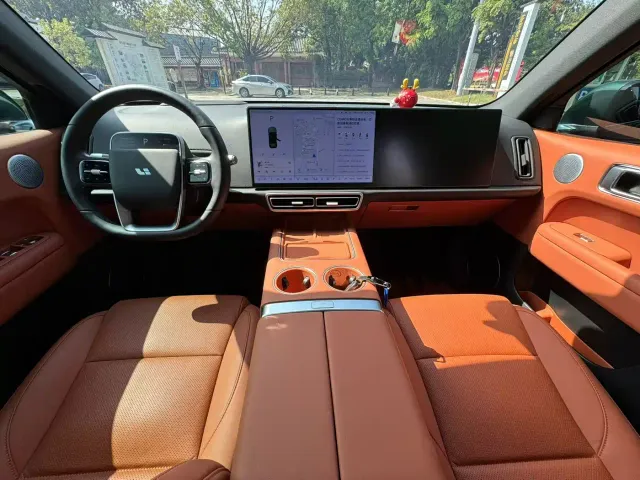 Li Auto L6 — Фото автомобиля 5
