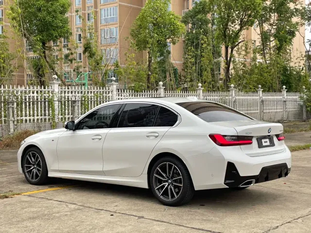 BMW 3 Series — Фото автомобиля 11