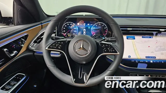 Mercedes-Benz E-Class — Фото автомобиля 13