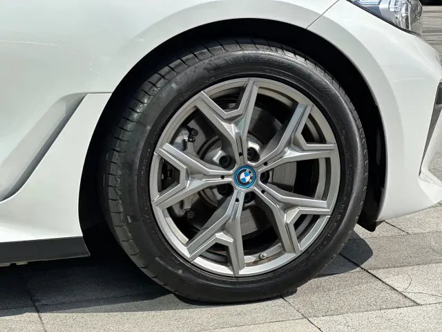 BMW i3 — Фото автомобиля 3