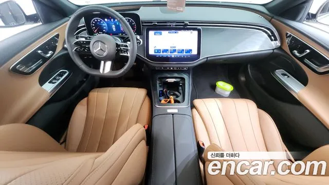 Mercedes-Benz E-Class — Фото автомобиля 5