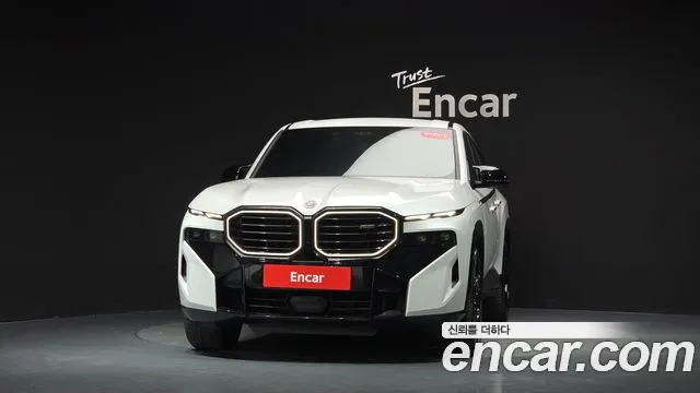 BMW XM G09 — Фото автомобиля 3