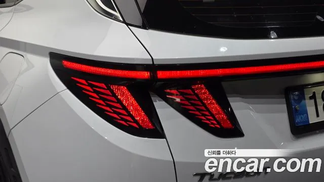 Hyundai Tucson Tucson (NX4) Бензин 1.6 турбо 2WD — Фото автомобиля 23