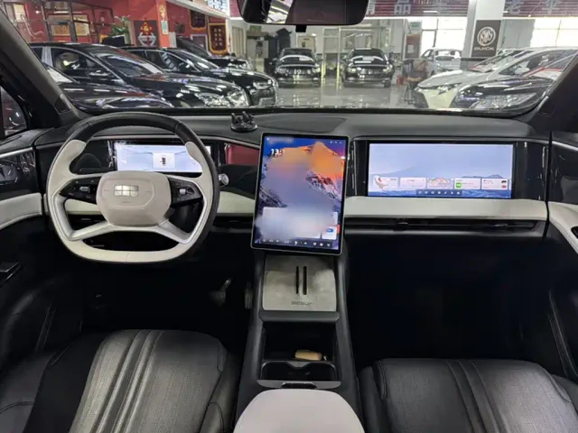 Geely Galaxy L7 — Фото автомобиля 16