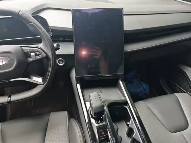 Geely Boyue — Фото автомобиля 12