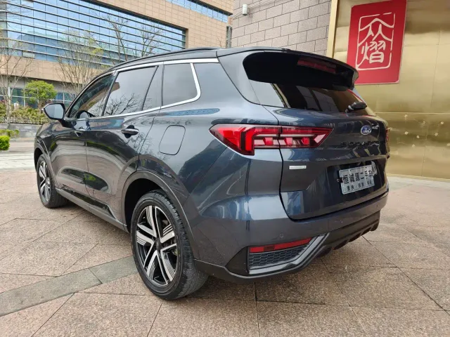 Ford Lingrui — Фото автомобиля 7
