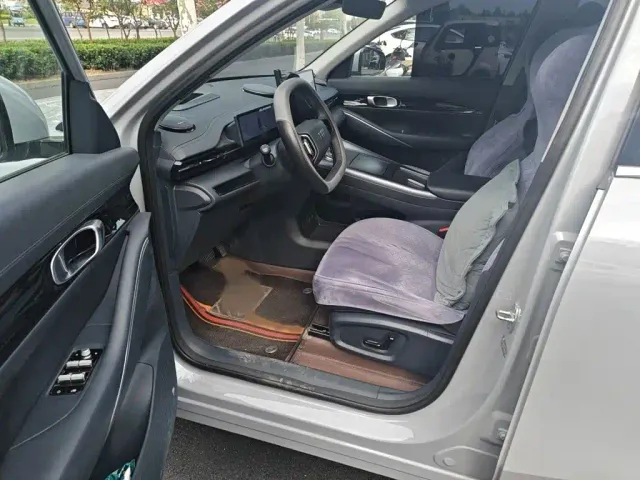 Geely Galaxy E5 — Фото автомобиля 13