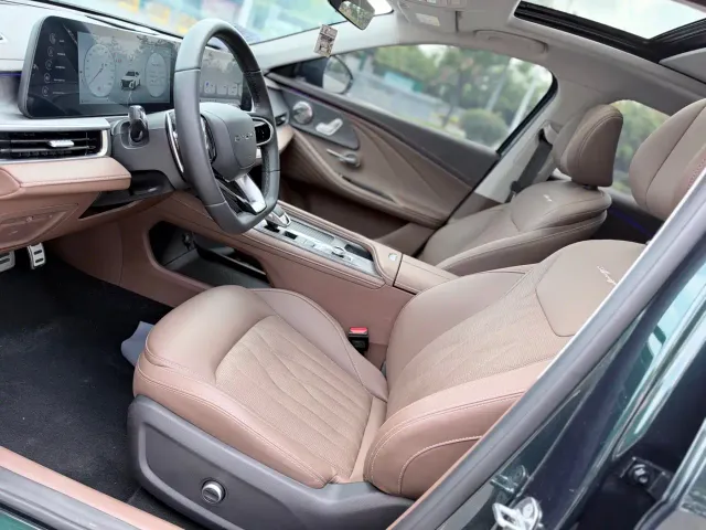 Chery Arrizo 8 — Фото автомобиля 7