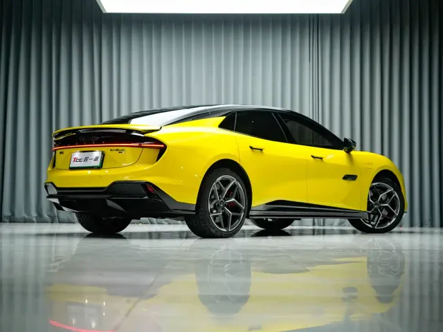 Lotus Emeya — Фото автомобиля 8