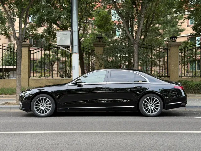 Mercedes-Benz S-Class — Фото автомобиля 3