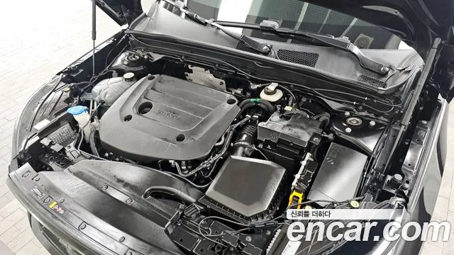 Вольво XC40 B4 Black Edition — Фото автомобиля 20