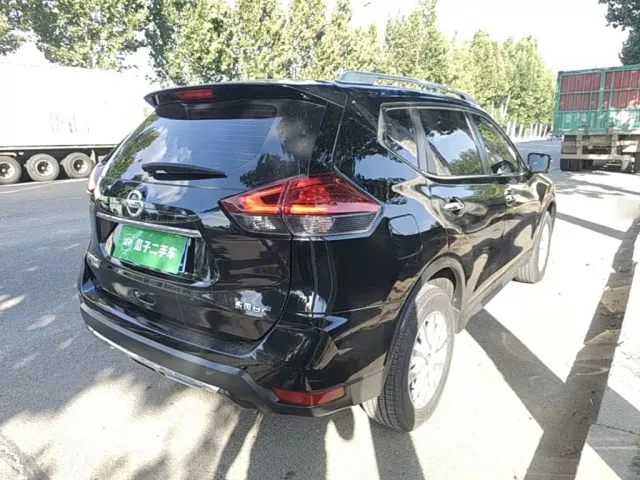 Nissan X-Trail — Фото автомобиля 6