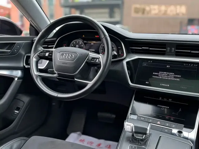 Audi Audi A7L 2024 45TFSI S-line Dream Edition Crystal Package — Фото автомобиля 9