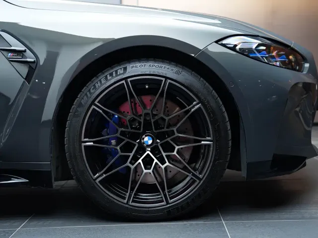 BMW M3 — Фото автомобиля 10