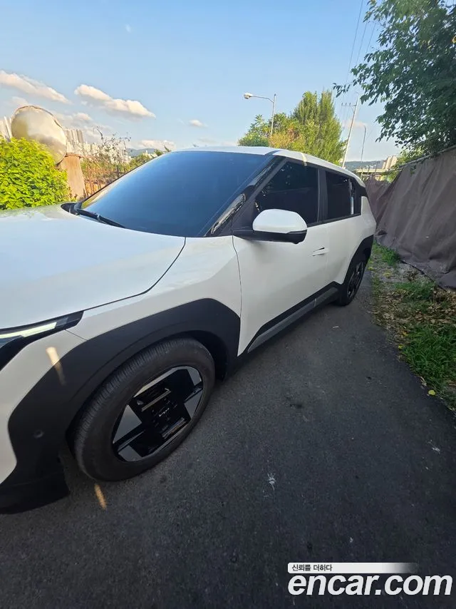 Kia EV3 — Фото автомобиля 2