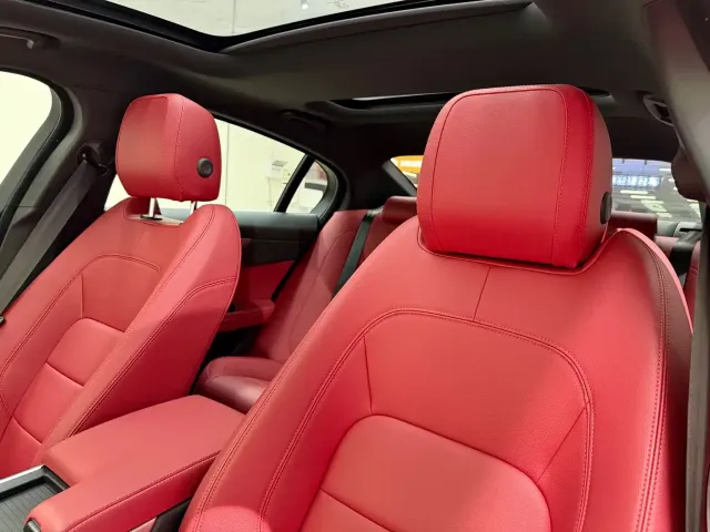 Jaguar XEL — Фото автомобиля 23