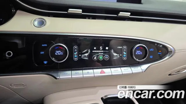 Genesis GV70 2.5T Бензин AWD — Фото автомобиля 28
