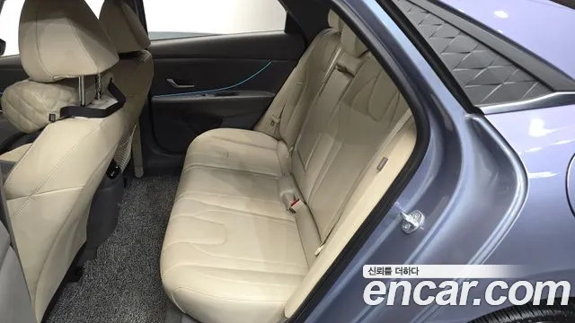 Hyundai AVANTE Новый Avante (CN7) — Фото автомобиля 11