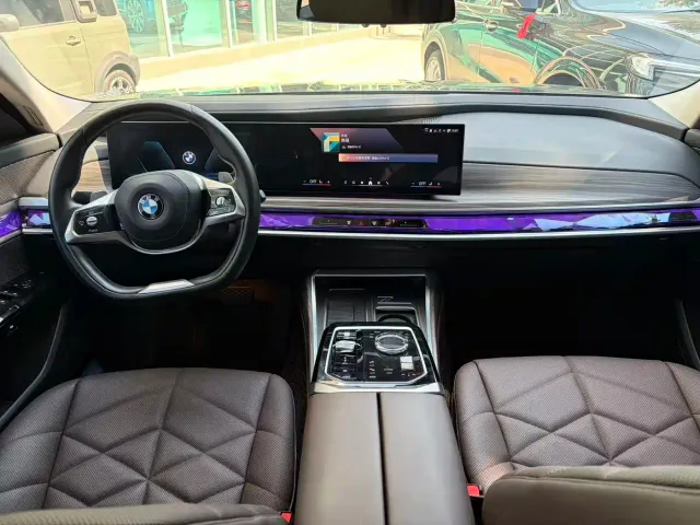 BMW 7 Series — Фото автомобиля 6