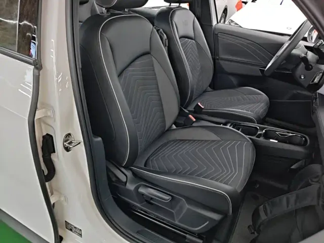 Volkswagen ID.3 — Фото автомобиля 24