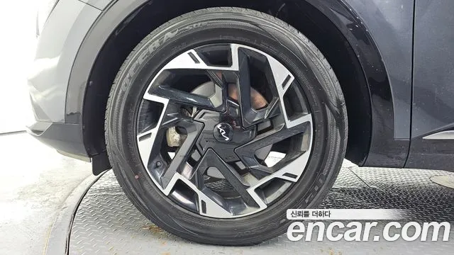 Kia Sportage Sportage 5-е поколение Бензин 1.6 турбо 2WD — Фото автомобиля 5