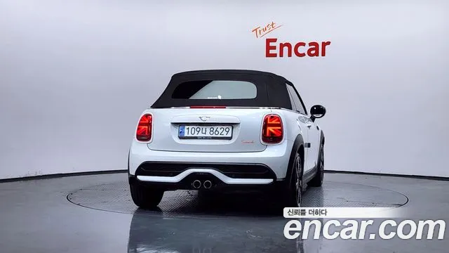 Mini Cooper Convertible — Фото автомобиля 4