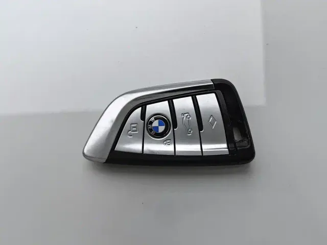 BMW 5 Series — Фото автомобиля 19