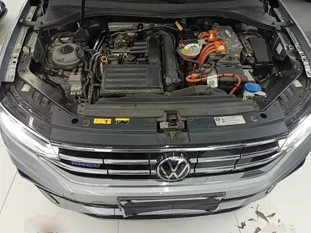 Volkswagen Tiguan L PHEV — Фото автомобиля 19