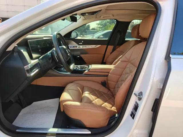 BMW 7 Series — Фото автомобиля 6