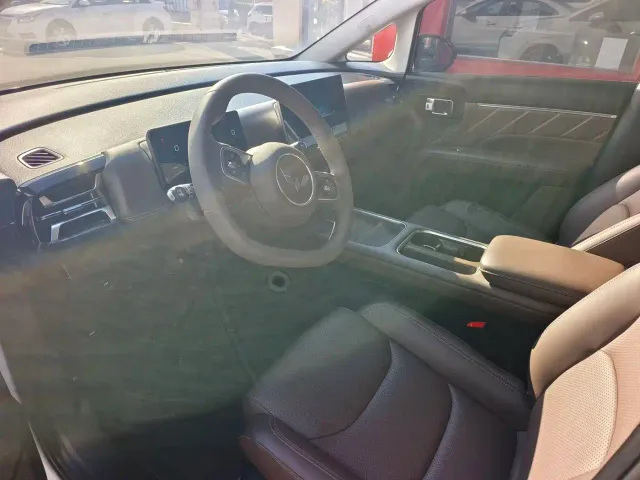 Wuling Starlight 730 — Фото автомобиля 4