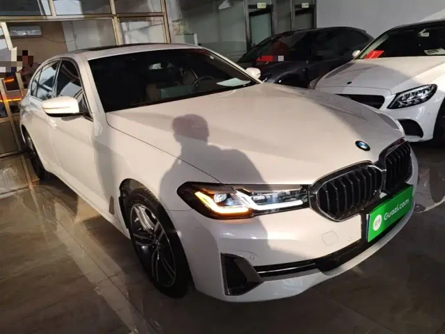 BMW 5 Series — Фото автомобиля 21