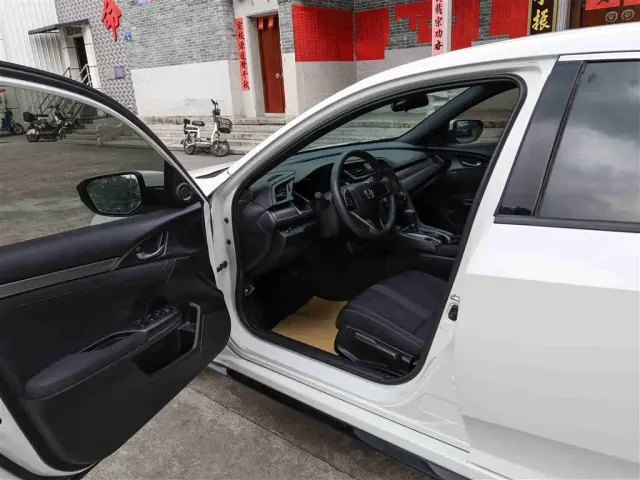 Honda Civic — Фото автомобиля 4
