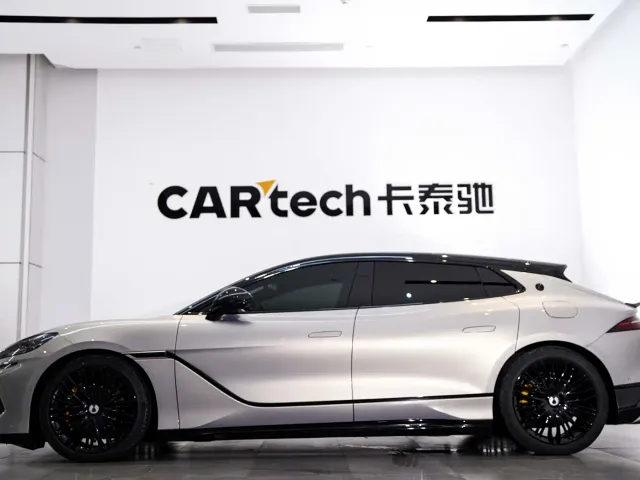 Denza Z9GT — Фото автомобиля 29