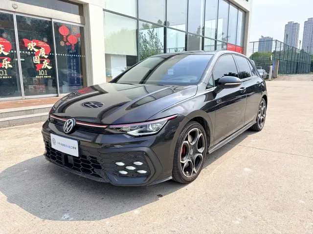 Фотография автомобиля — Volkswagen Golf GTI