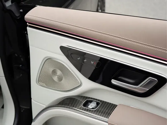 Mercedes-Benz EQS AMG — Фото автомобиля 21
