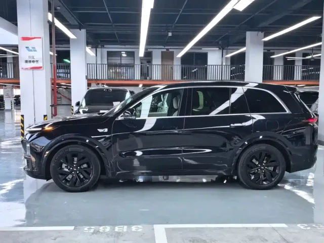 Li Auto L8 — Фото автомобиля 3