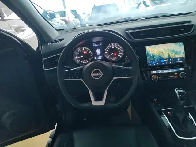 Nissan Qashqai — Фото автомобиля 10
