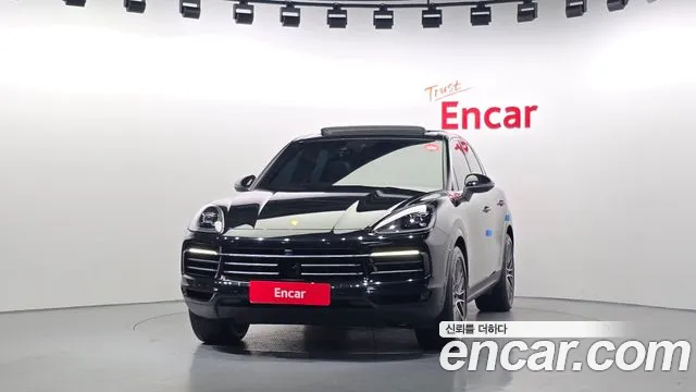 Porsche Cayenne — Фото автомобиля 3