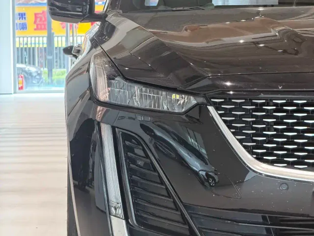 Cadillac CT5 — Фото автомобиля 10