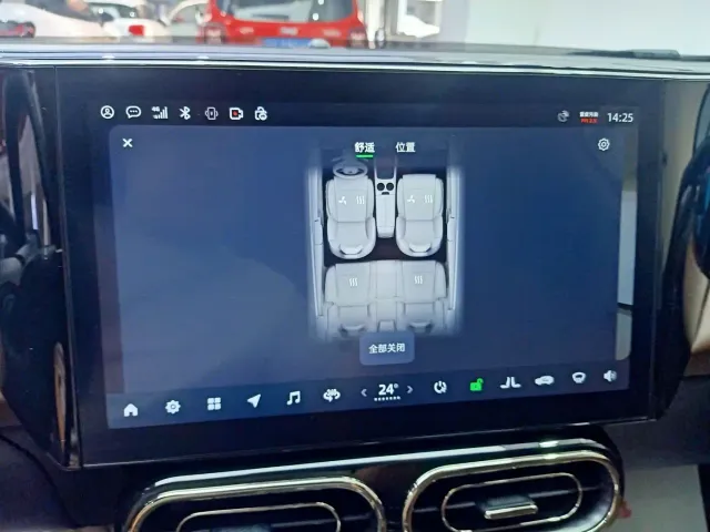 Leapmotor C11 — Фото автомобиля 13