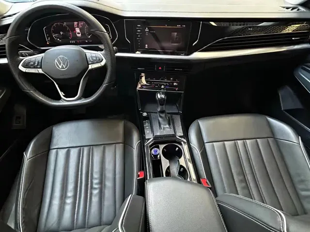 Volkswagen Passat — Фото автомобиля 6
