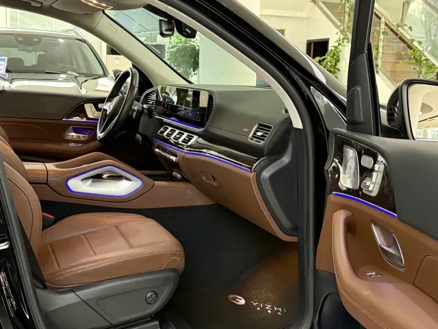 Mercedes-Benz GLE-Class — Фото автомобиля 12