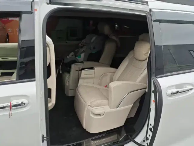 Toyota Granvia — Фото автомобиля 5
