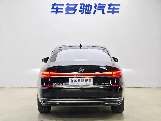 Volkswagen Passat — Фото автомобиля 6