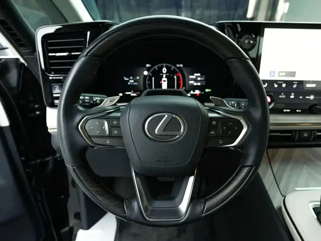 Lexus LM — Фото автомобиля 14